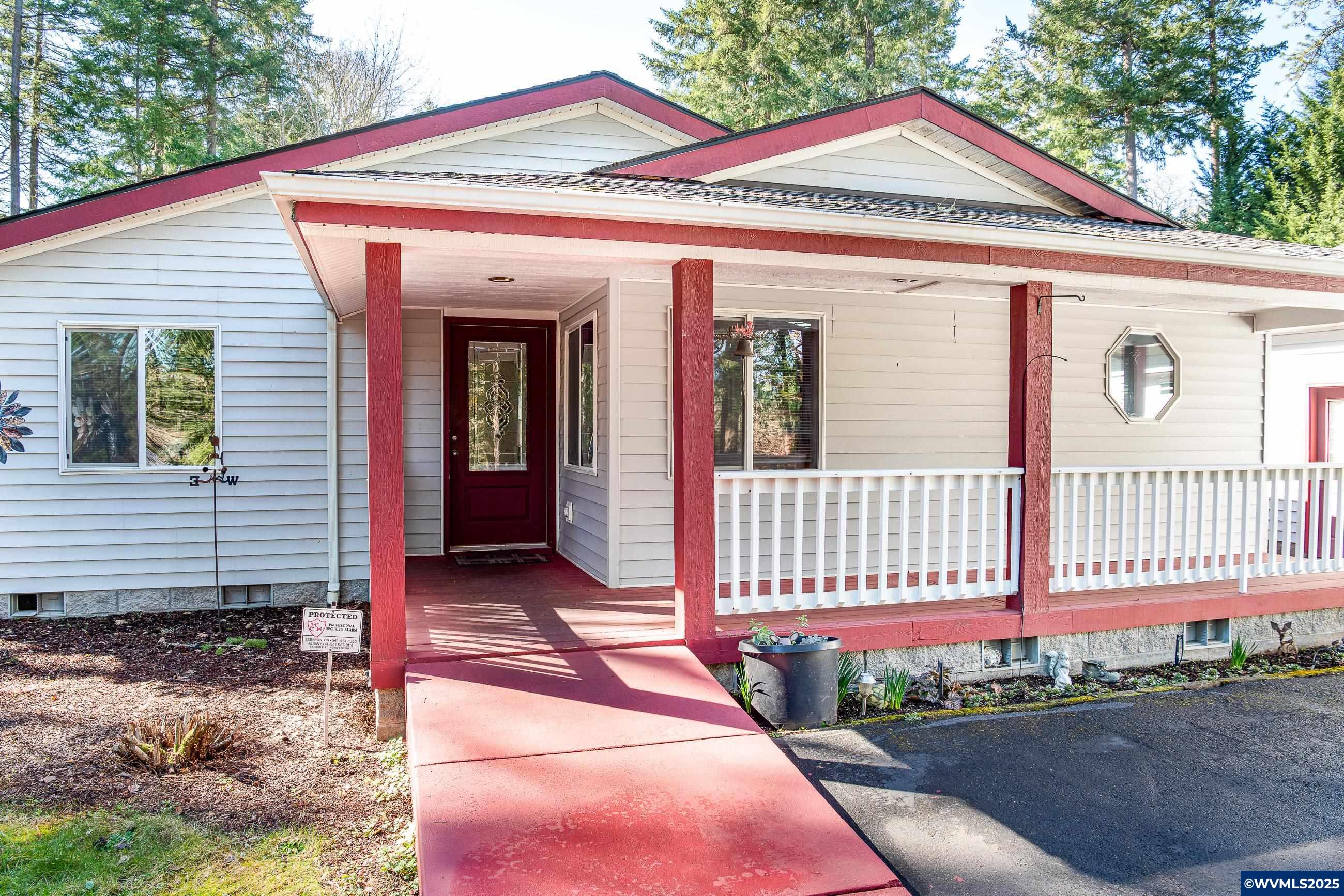 30830 Pineway Road Lebanon, OR 97355 - Photo 3 of 47 Gallery Image 3