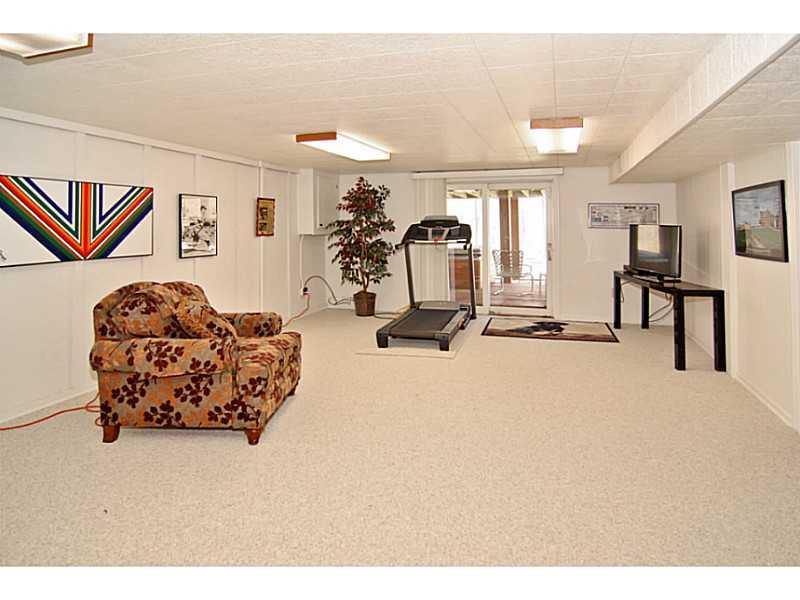 6419 Johnson Road Indianapolis, IN 46220 - Photo 12 of 24 Gallery Image 12