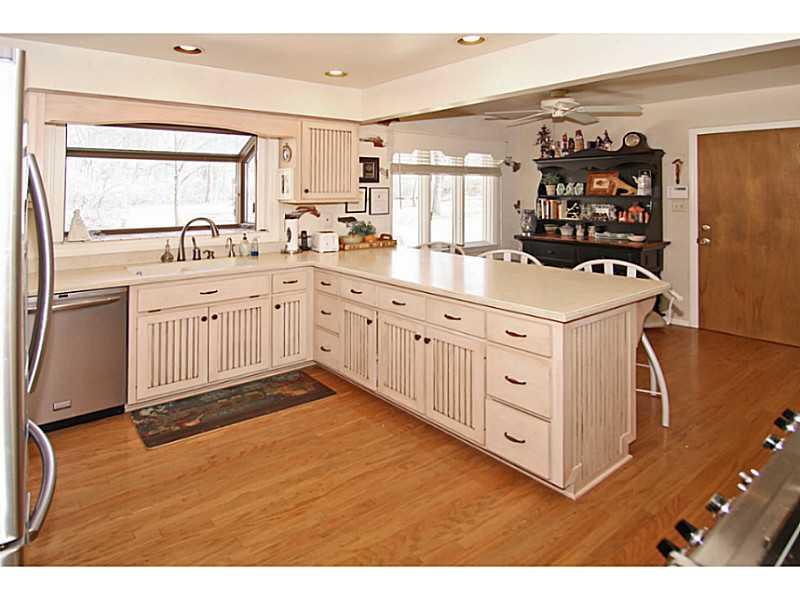 6419 Johnson Road Indianapolis, IN 46220 - Photo 9 of 24 Gallery Image 9
