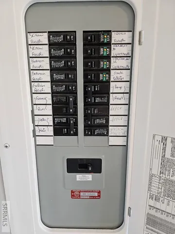 $198,500 | 630 North 2884 East, Roberts, ID 83444