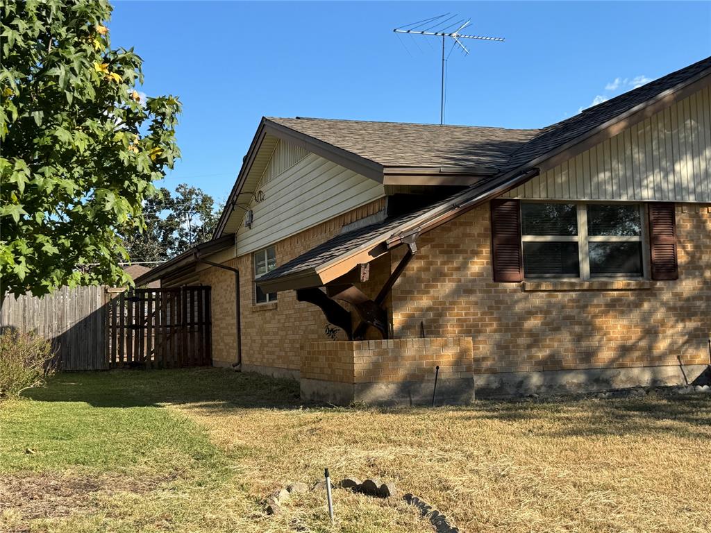 1900 Provincetown Lane Richardson, TX 75080 - Photo 2 of 14