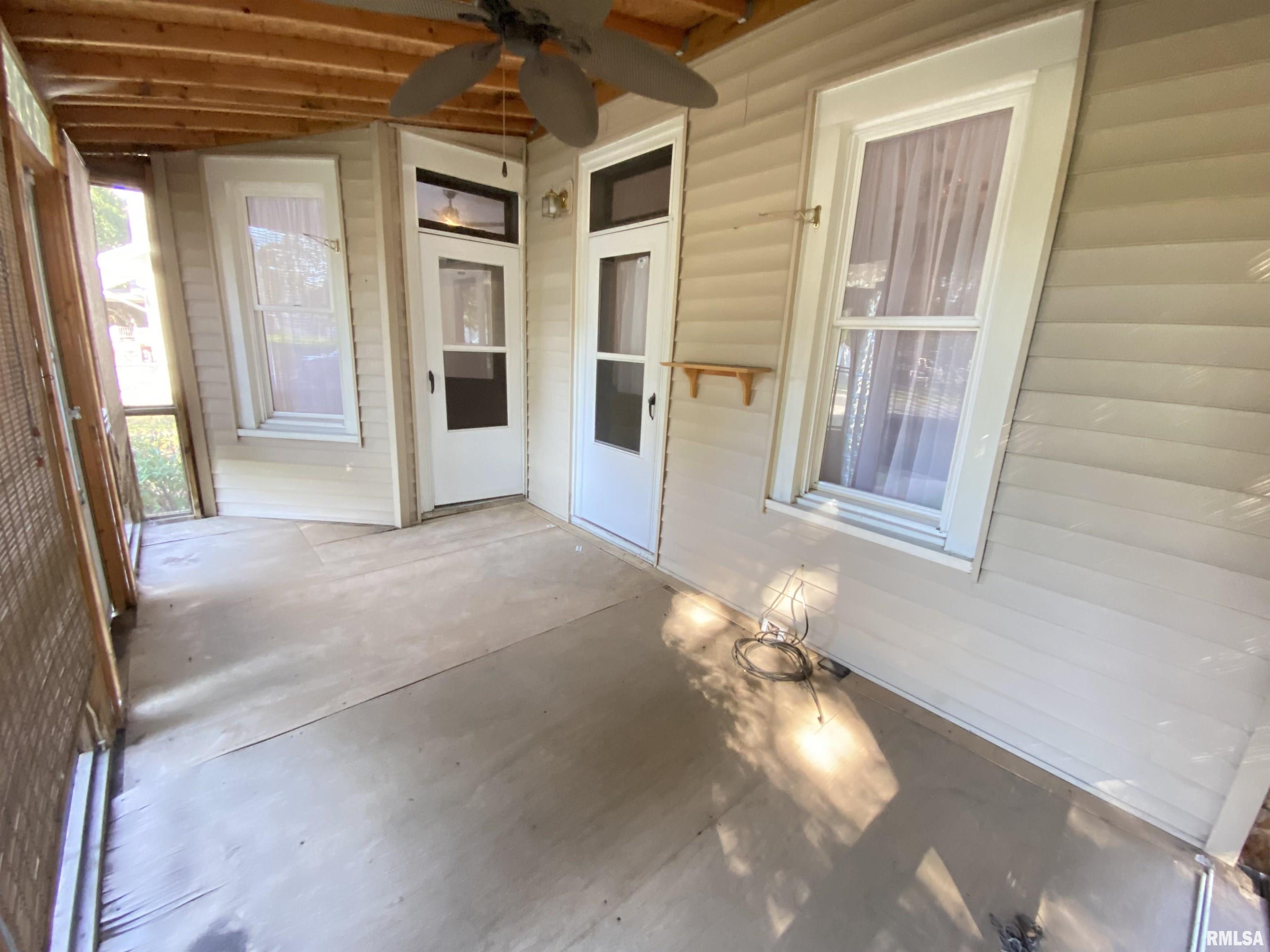 1040 North Patton Avenue Springfield, IL 62702 - Photo 4 of 30