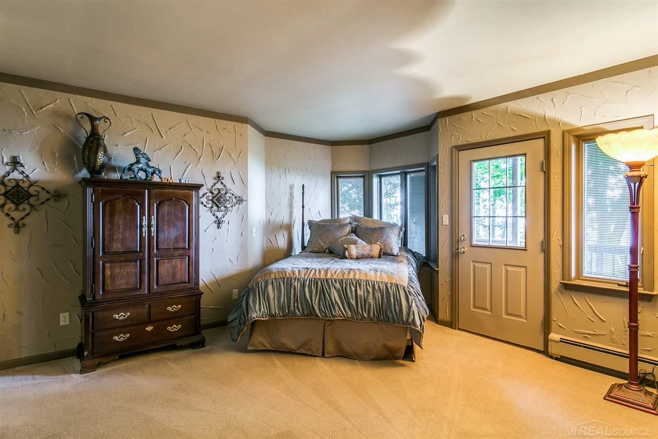 6727 Lakeshore Road Lexington, MI 48450 - Photo 32 of 91