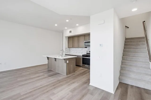 $700,000 | 1455 Banahaw Way, Unit 6, Chula Vista, CA 91915