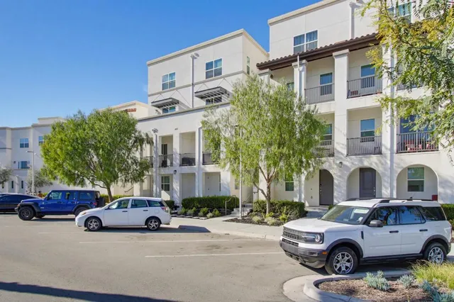 $700,000 | 1455 Banahaw Way, Unit 6, Chula Vista, CA 91915