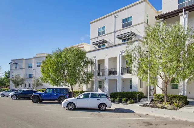 $700,000 | 1455 Banahaw Way, Unit 6, Chula Vista, CA 91915