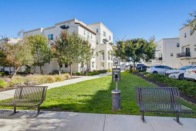 $700,000 | 1455 Banahaw Way, Unit 6, Chula Vista, CA 91915