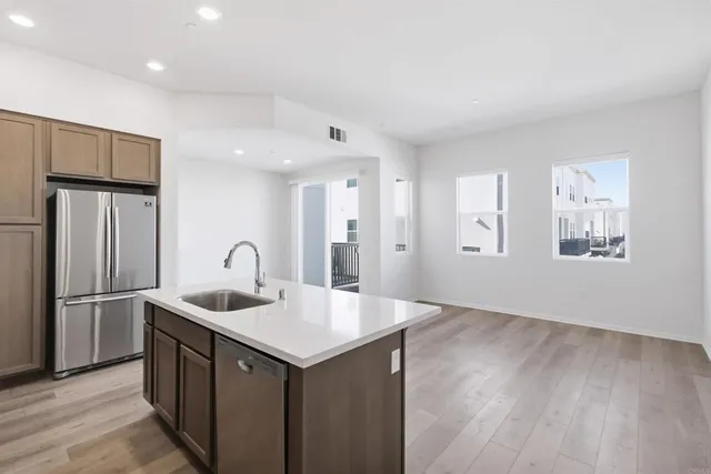 $700,000 | 1455 Banahaw Way, Unit 6, Chula Vista, CA 91915