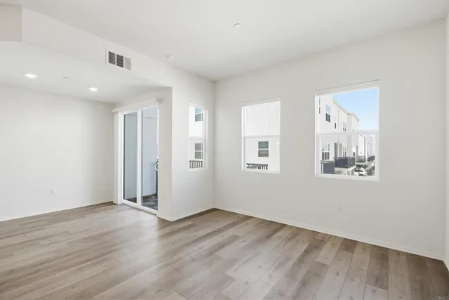 $700,000 | 1455 Banahaw Way, Unit 6, Chula Vista, CA 91915