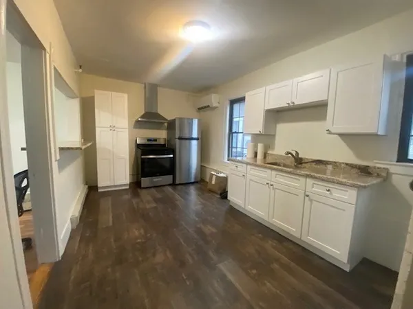 $1,800 | 21 Commonwealth Avenue, Unit 21, Concord, MA 01742