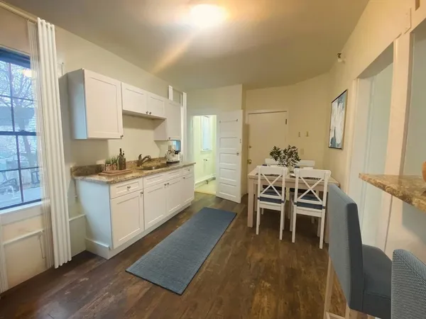 $1,800 | 21 Commonwealth Avenue, Unit 21, Concord, MA 01742