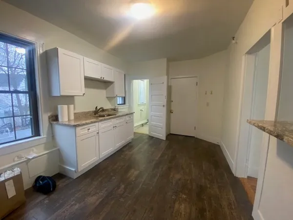 $1,800 | 21 Commonwealth Avenue, Unit 21, Concord, MA 01742
