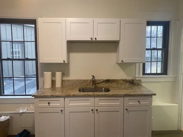 $1,800 | 21 Commonwealth Avenue, Unit 21, Concord, MA 01742
