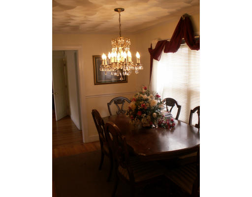 21 Peach Orchard Road Burlington, MA 01803 - Photo 8 of 15 Gallery Image 8