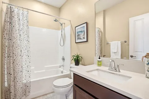 $895,000 | 11130 Taloncrest Way, Unit 19, San Diego, CA 92126