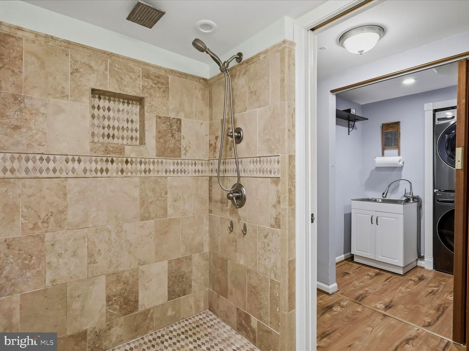 6424 Alloway Court Springfield, VA 22152 - Photo 24 of 38 Gallery Image 24