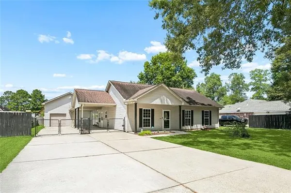 $229,500 | 39621 Allen St Extension, Ponchatoula, LA 70454