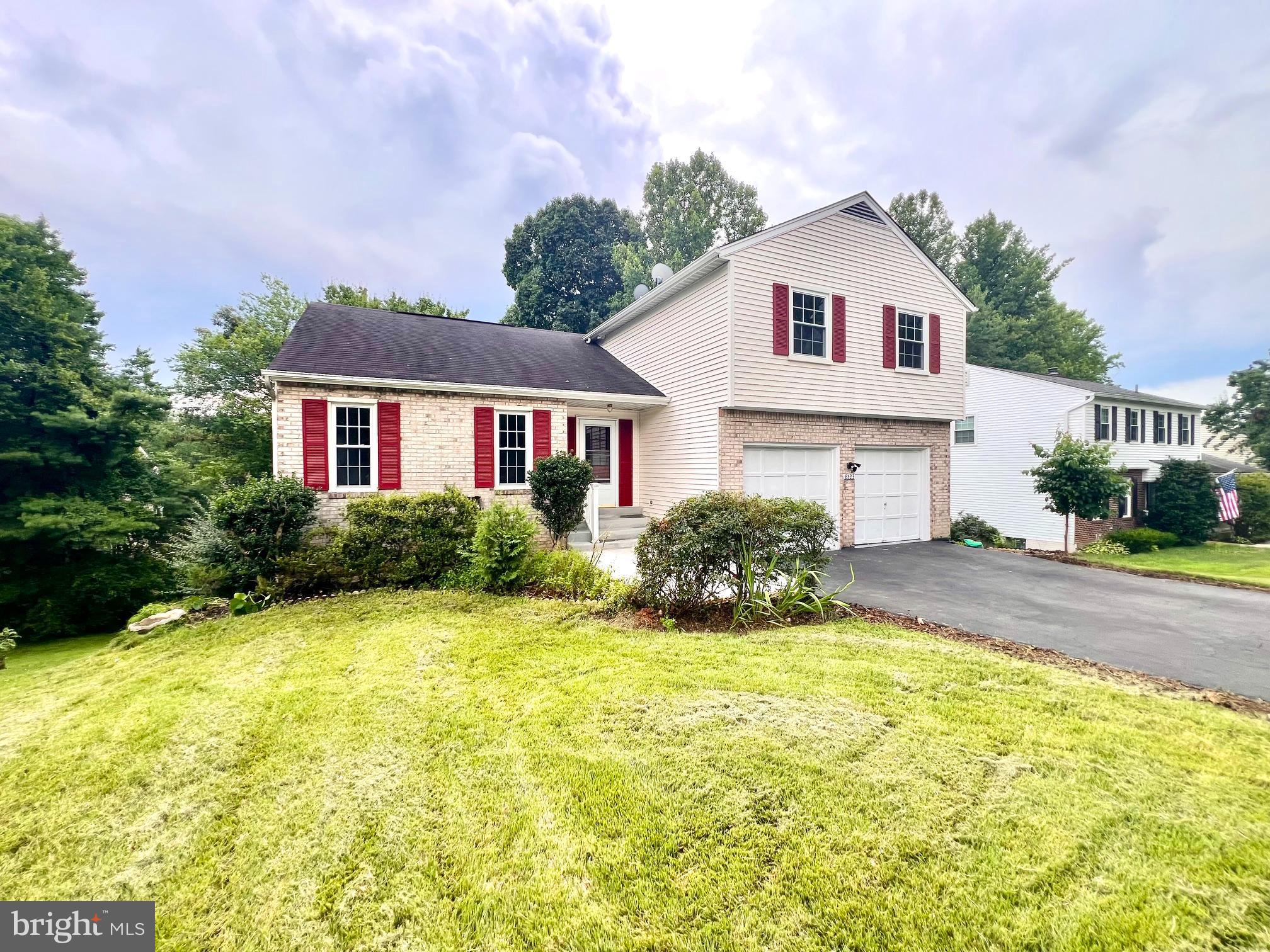 8523 Hooes Road Springfield, VA 22153 - Photo 3 of 3