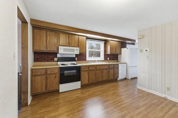 $600,000 | 911 West Water Street, New Buffalo, MI 49117