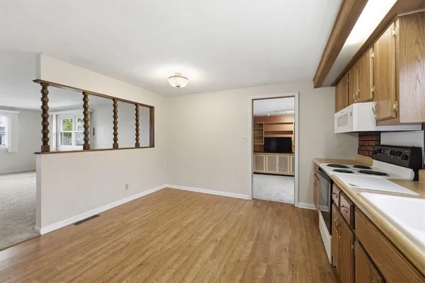 $600,000 | 911 West Water Street, New Buffalo, MI 49117