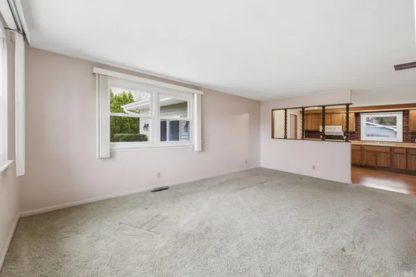 $600,000 | 911 West Water Street, New Buffalo, MI 49117