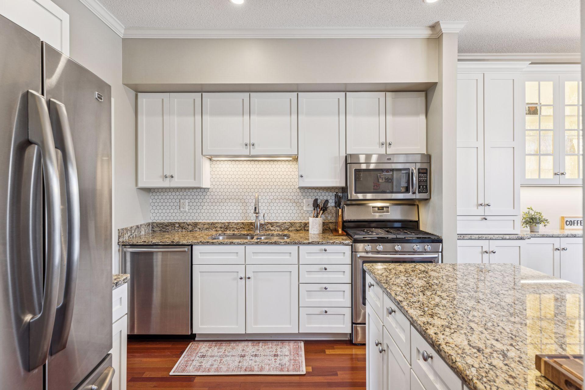 582 Payne Avenue St. Paul, MN 55130 - Photo 7 of 41