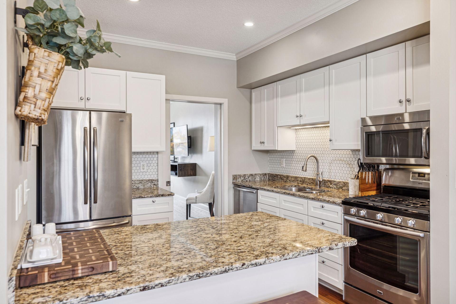 582 Payne Avenue St. Paul, MN 55130 - Photo 9 of 41