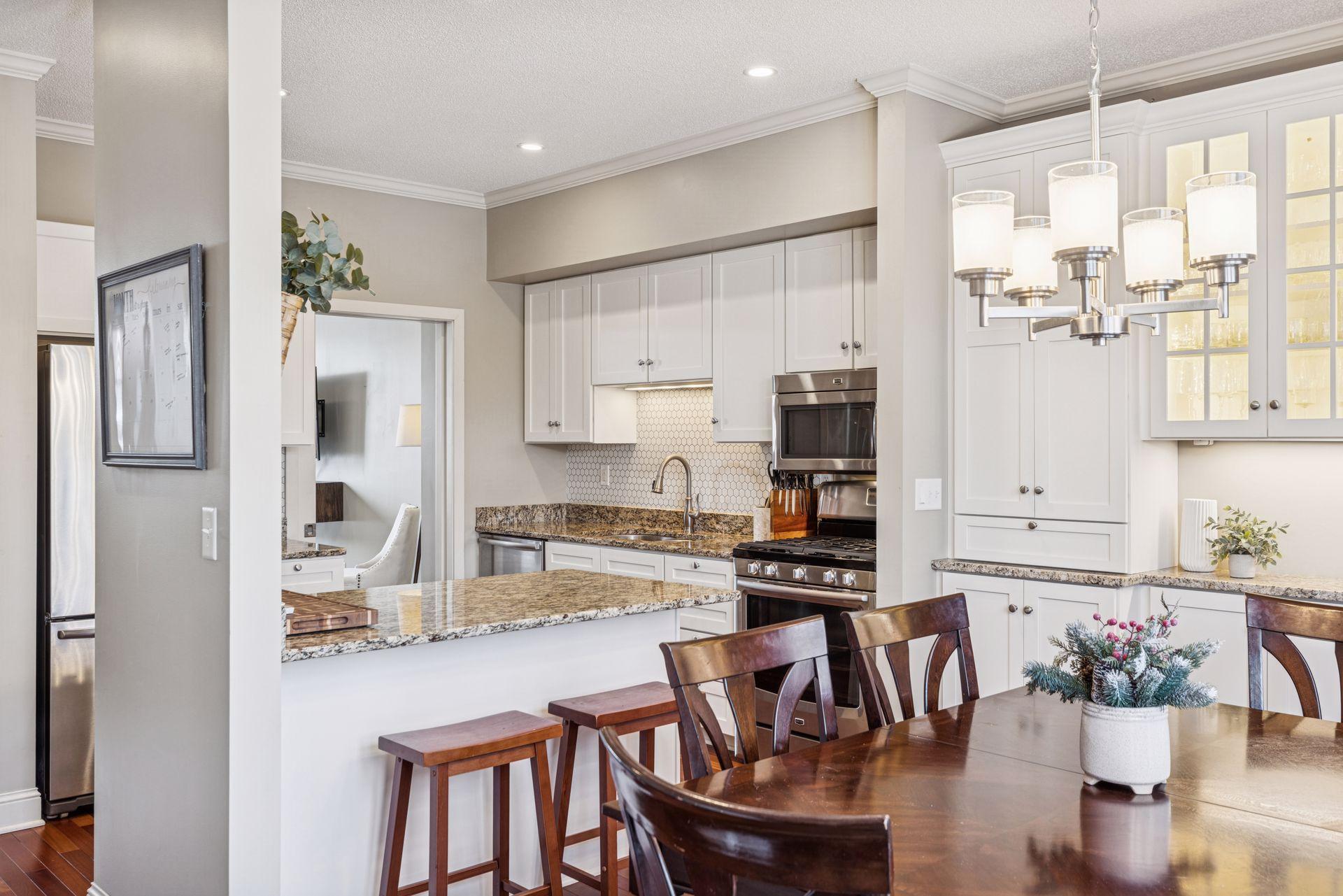 582 Payne Avenue St. Paul, MN 55130 - Photo 10 of 41