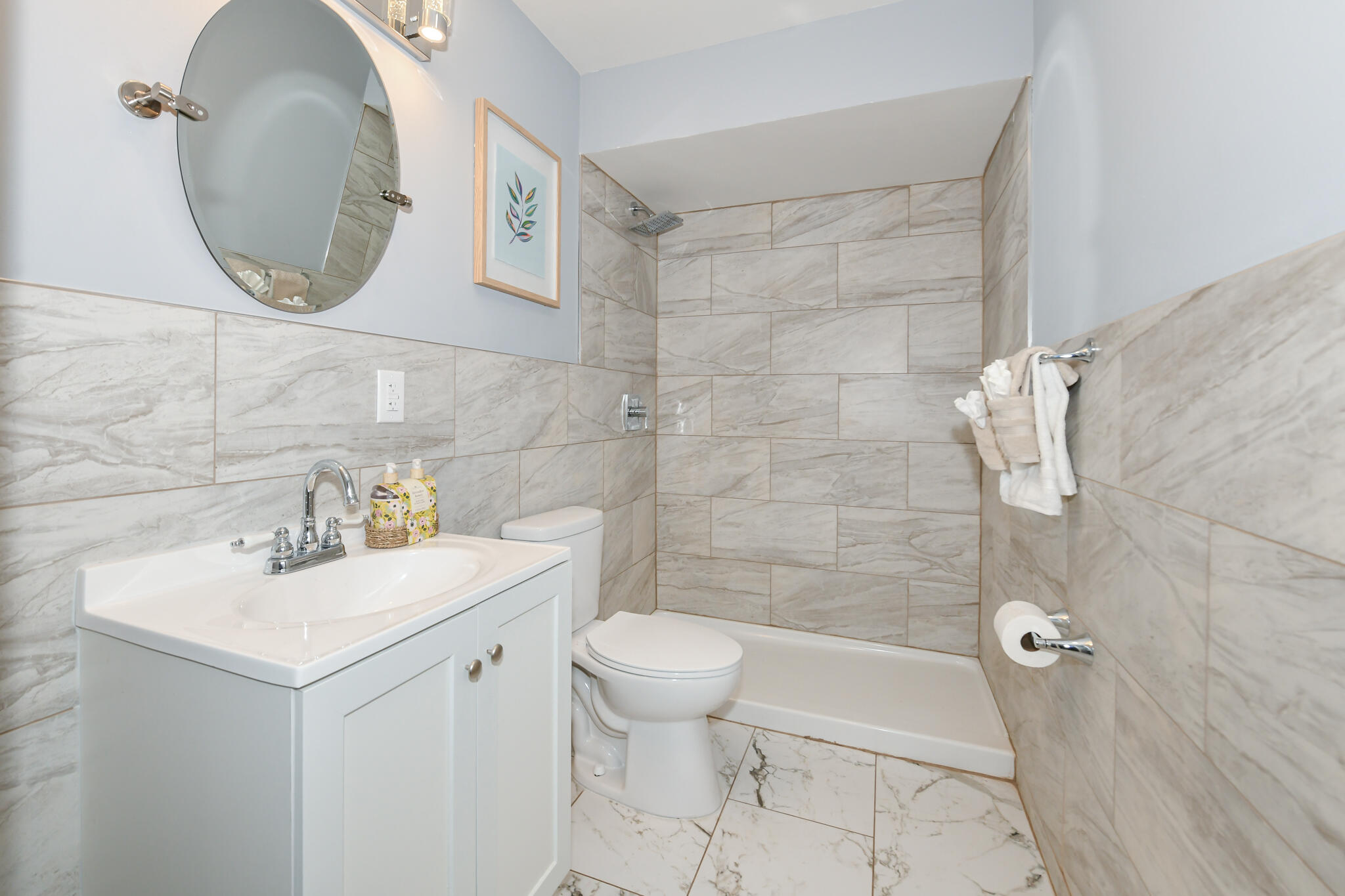 5957 North 64th Street Milwaukee, WI 53218 - Photo 12 of 33 Main Floor Bathroom