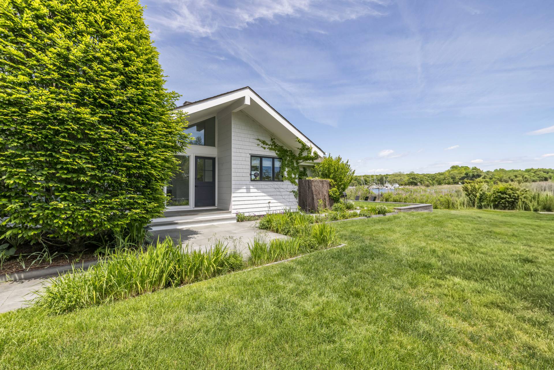 18 Island Road East Hampton, NY 11937 - Photo 10 of 31