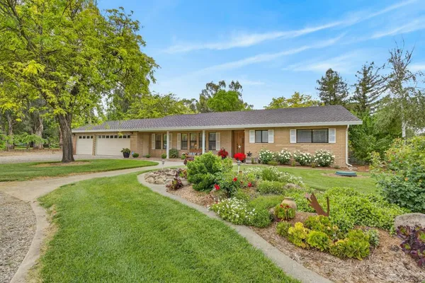$1,550,000 | 35670 Yellowstone Avenue, Davis, CA 95616