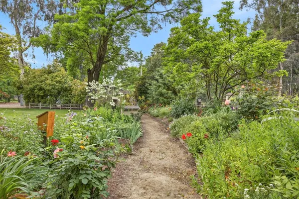 $1,550,000 | 35670 Yellowstone Avenue, Davis, CA 95616