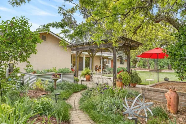 $1,550,000 | 35670 Yellowstone Avenue, Davis, CA 95616