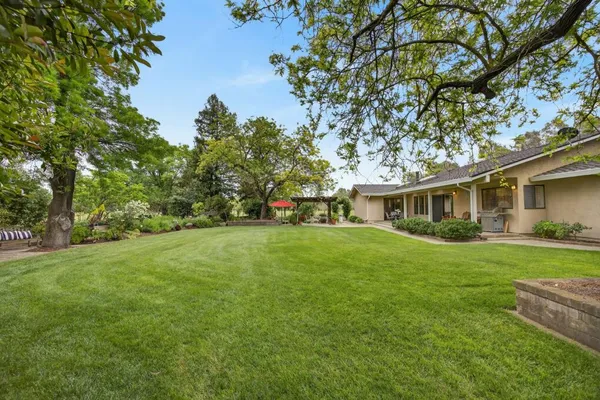 $1,550,000 | 35670 Yellowstone Avenue, Davis, CA 95616