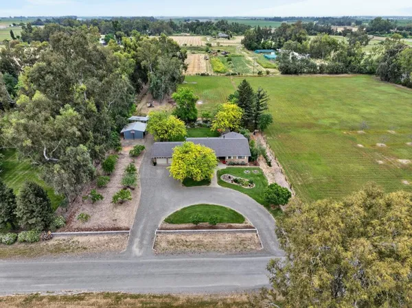 $1,550,000 | 35670 Yellowstone Avenue, Davis, CA 95616