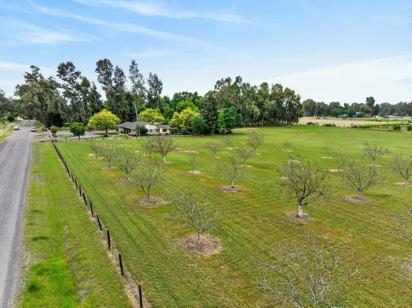 $1,550,000 | 35670 Yellowstone Avenue, Davis, CA 95616
