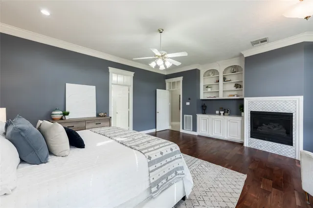 $1,350,000 | 81 The Oval Street, Sugar Land, TX 77479