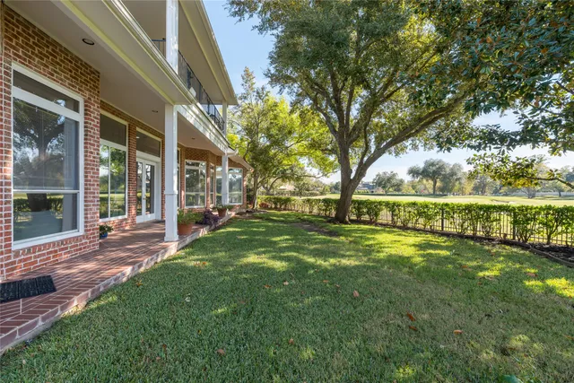 $1,350,000 | 81 The Oval Street, Sugar Land, TX 77479