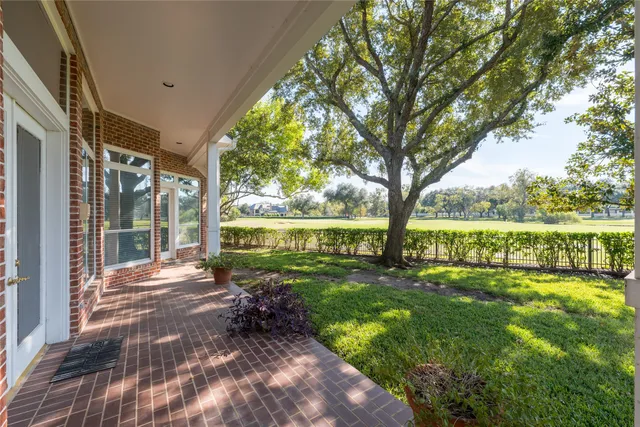 $1,350,000 | 81 The Oval Street, Sugar Land, TX 77479