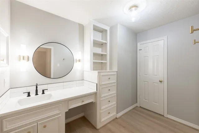 $1,350,000 | 81 The Oval Street, Sugar Land, TX 77479