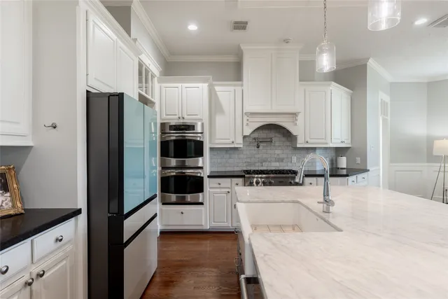 $1,350,000 | 81 The Oval Street, Sugar Land, TX 77479