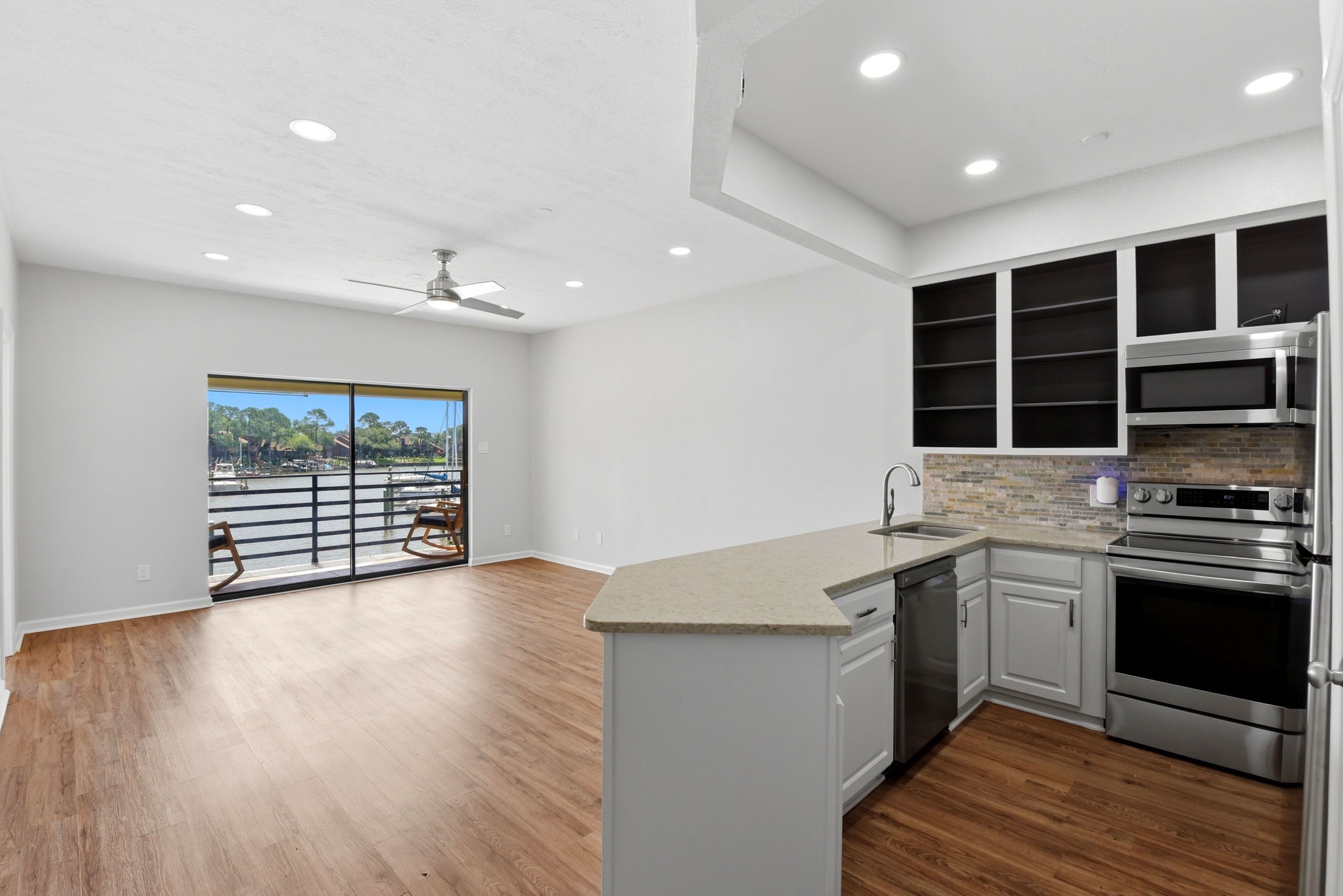 793 Davis Road, Unit 113 League City, TX 77573 - Photo 9 of 39