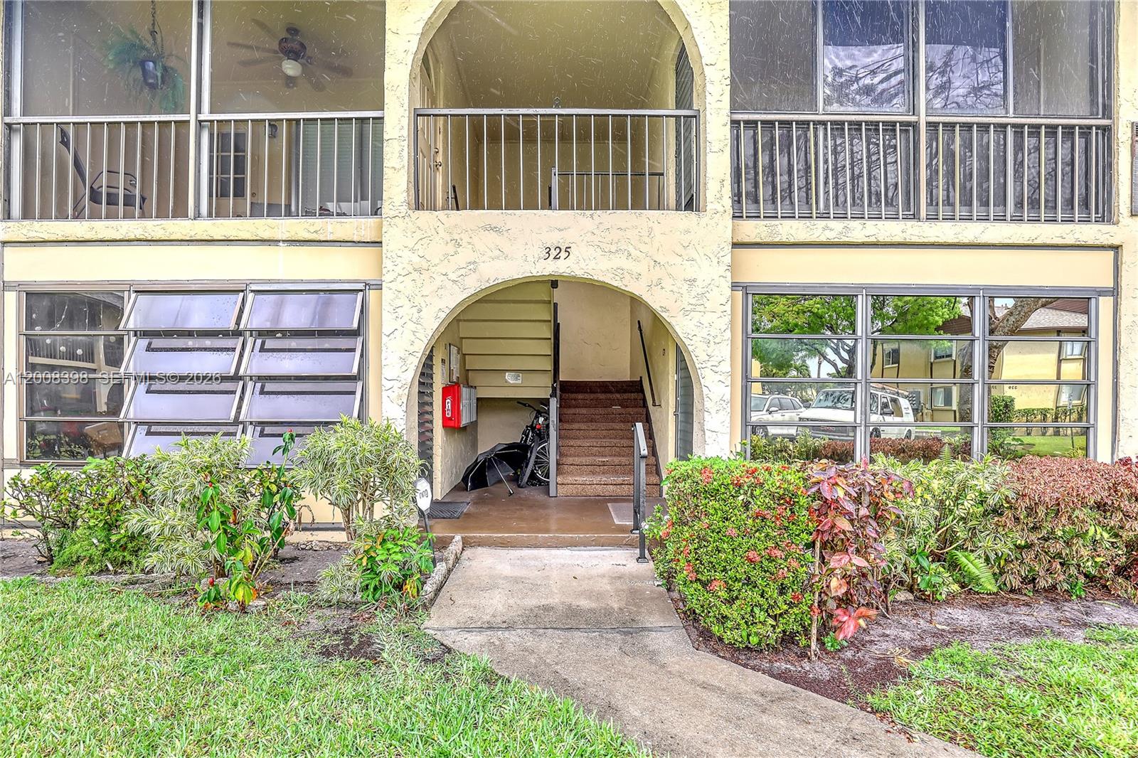 325 Pine Ridge Circle, Unit D1 Greenacres, FL 33463 - Photo 18 of 47