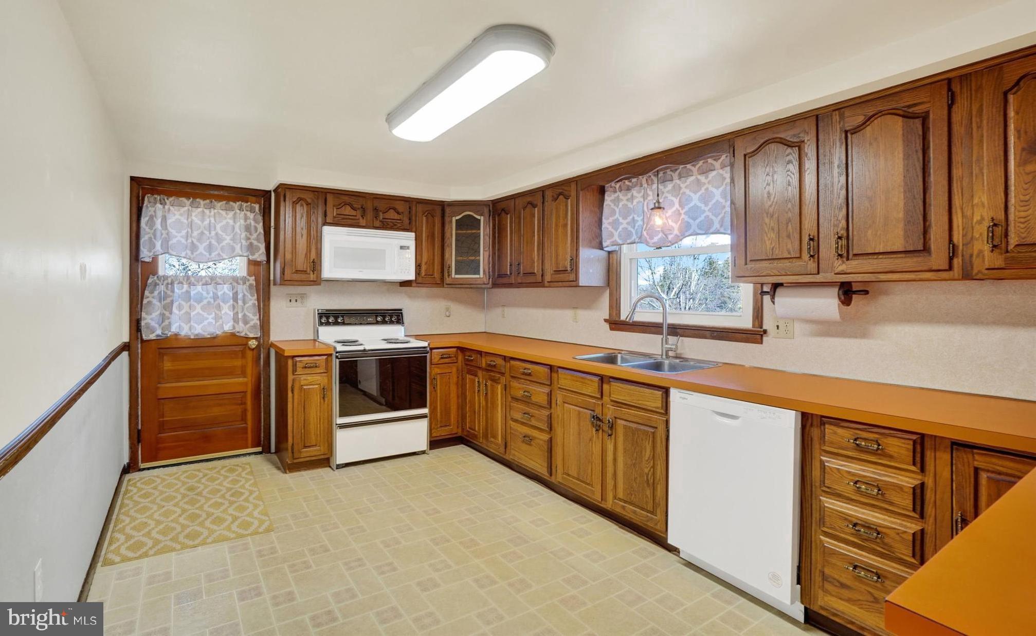 3071 Ruppert Road York, PA 17408 - Photo 9 of 34 Gallery Image 9