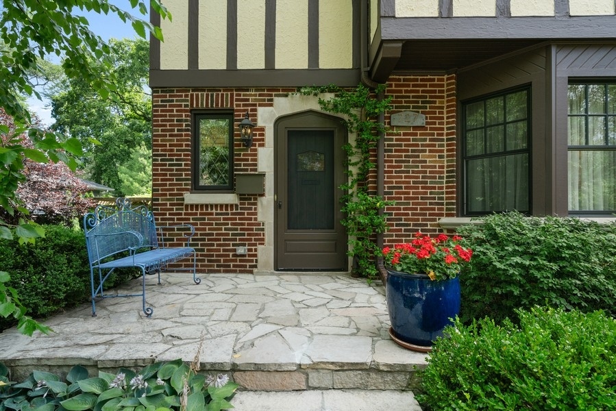 727 Indian Road Glenview, IL 60025 - Photo 53 of 58 a view of a house with potted plants