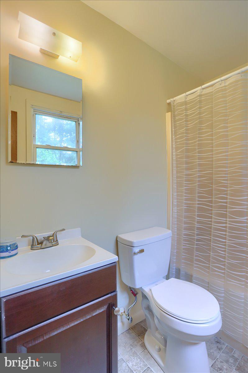 1027 Yocumtown Road Etters, PA 17319 - Photo 22 of 52 Unit 1 Bathroom