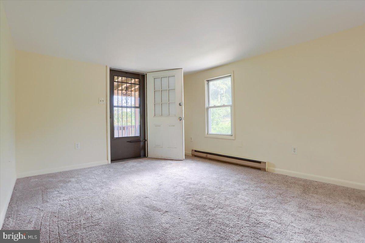 1027 Yocumtown Road Etters, PA 17319 - Photo 39 of 52 Unit 2 Living Room