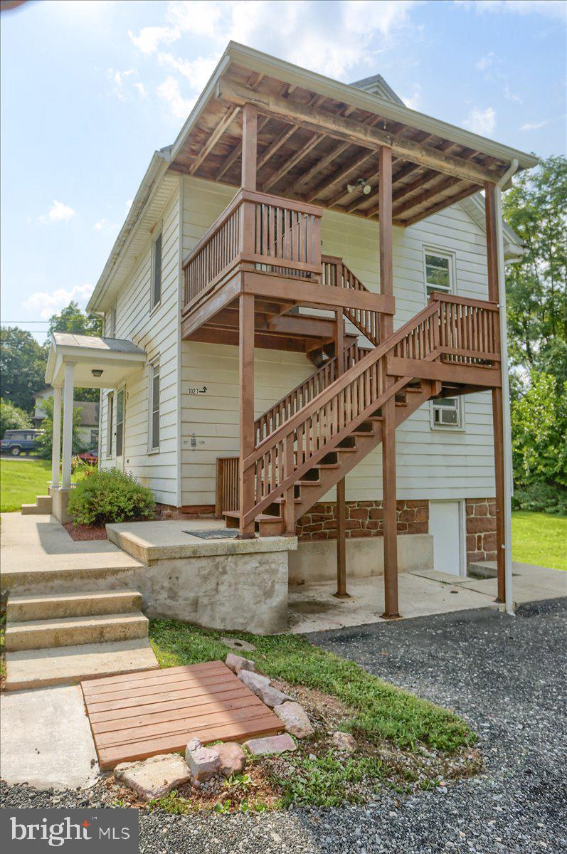 1027 Yocumtown Road Etters, PA 17319 - Photo 45 of 52 Side/Well Housing