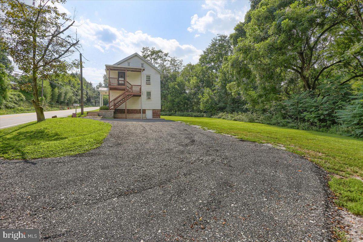 1027 Yocumtown Road Etters, PA 17319 - Photo 47 of 52 Driveway