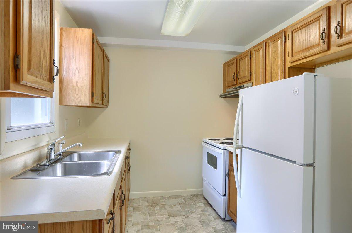 1027 Yocumtown Road Etters, PA 17319 - Photo 7 of 52 Unit 1 Kitchen